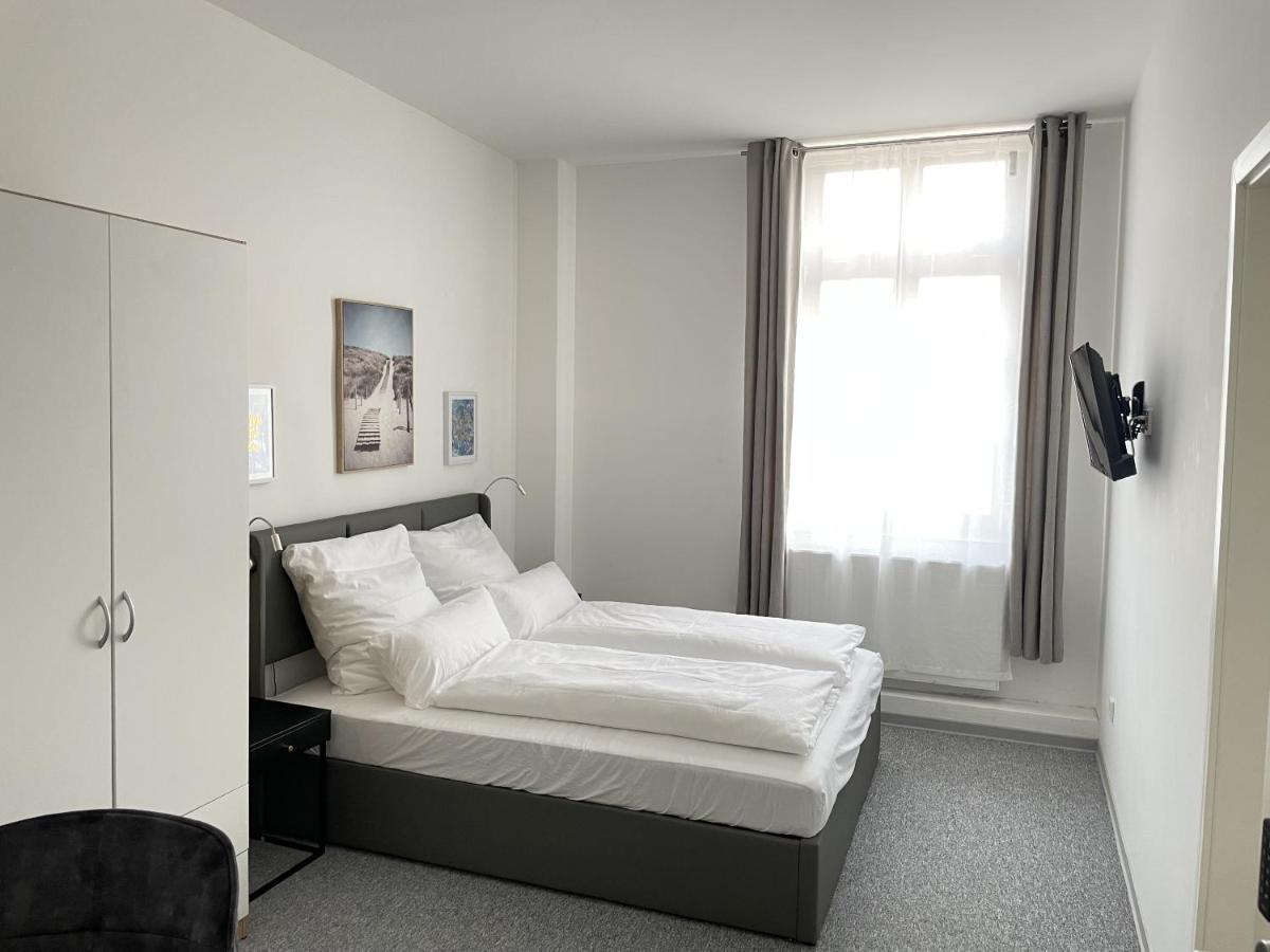 Hotel-Am-Bahnhof Stuttgart-Ditzingen Cameră foto